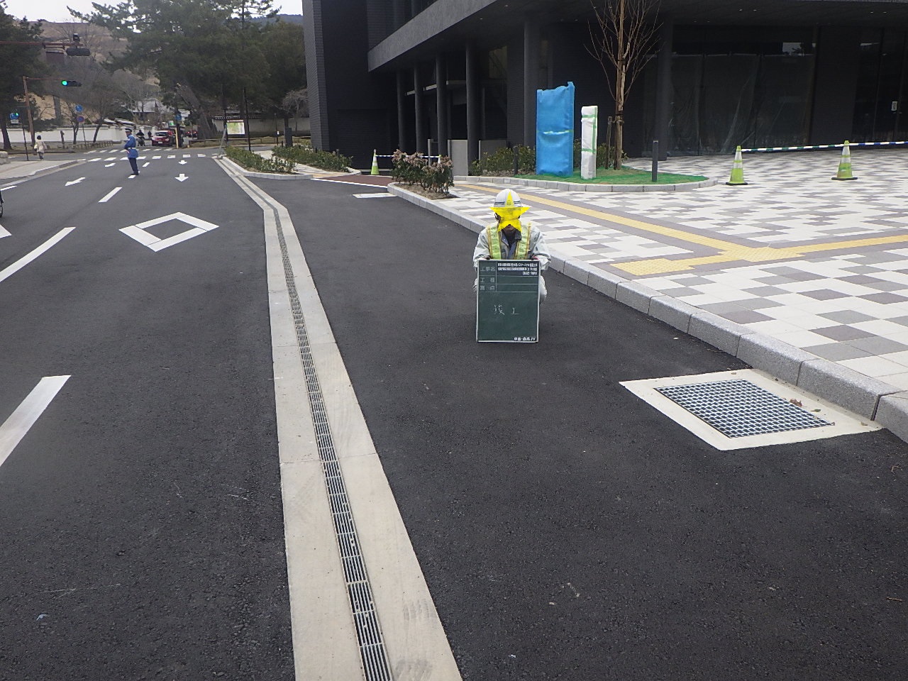 奈良公園（仮称）登大路バスターミナル舗装工事（県庁周辺地区交通環境整備事業（主プロ）他）
